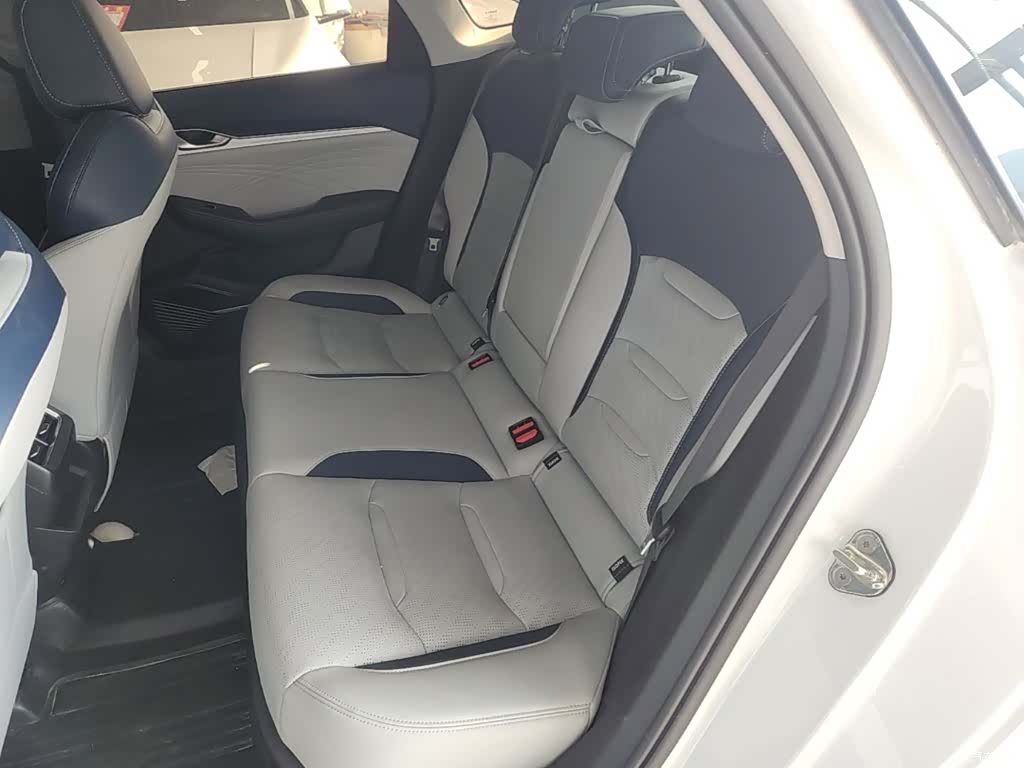 Geely Preface, 2021 17