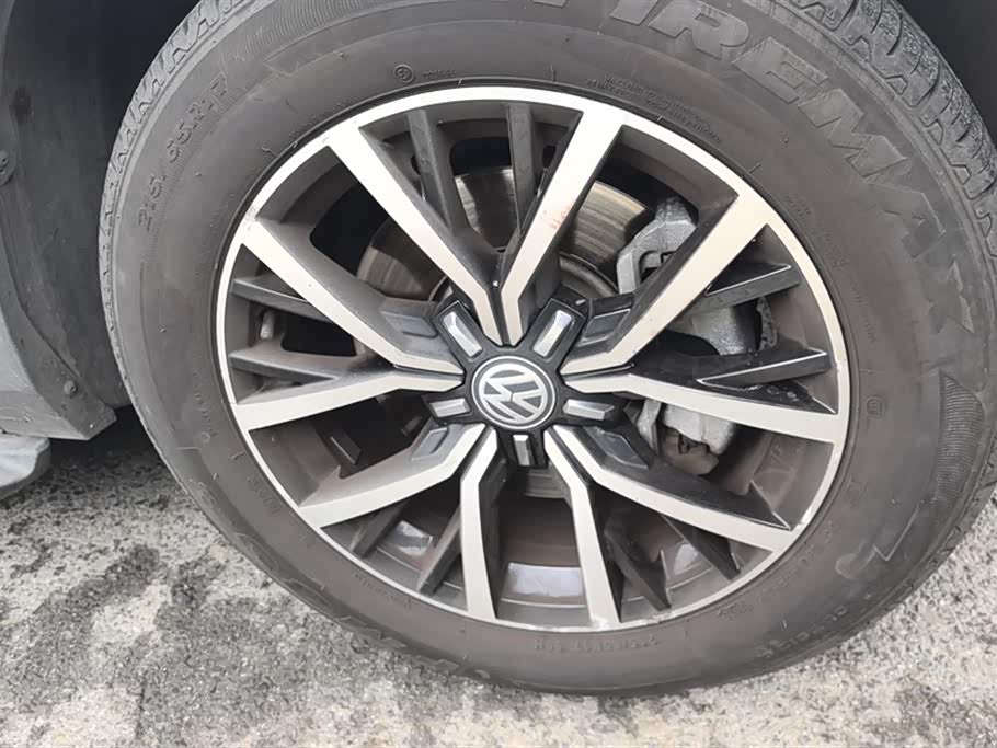 Volkswagen Tiguan L
