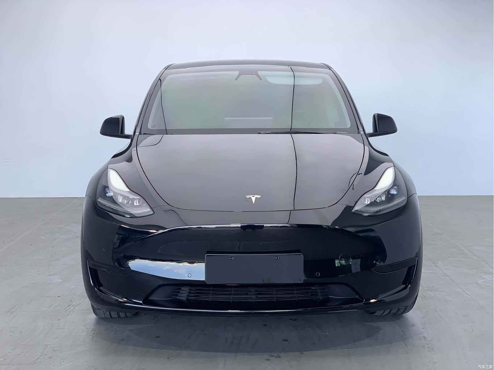 Tesla Model Y, 2022 2