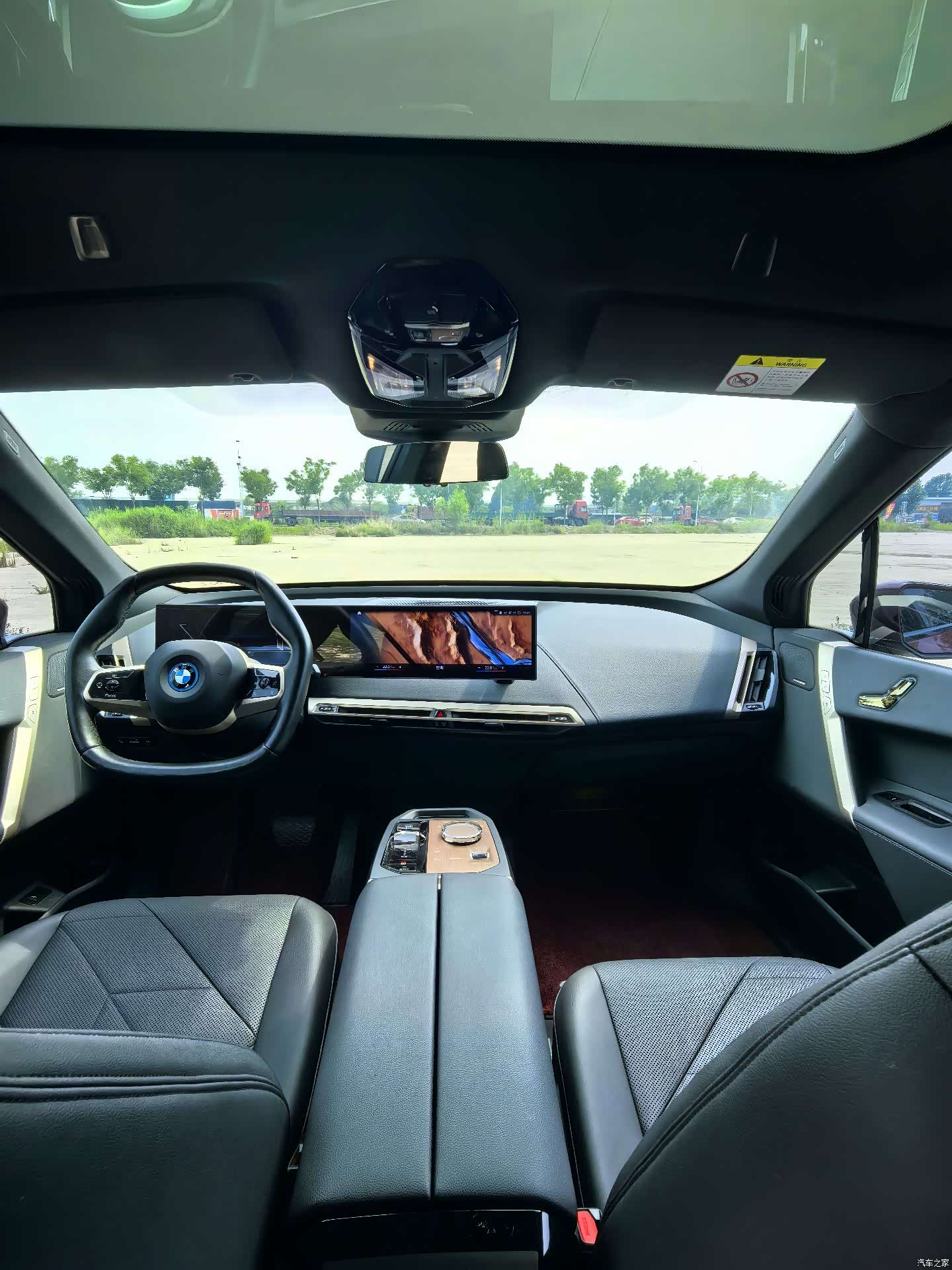 BMW iX, 2023 7