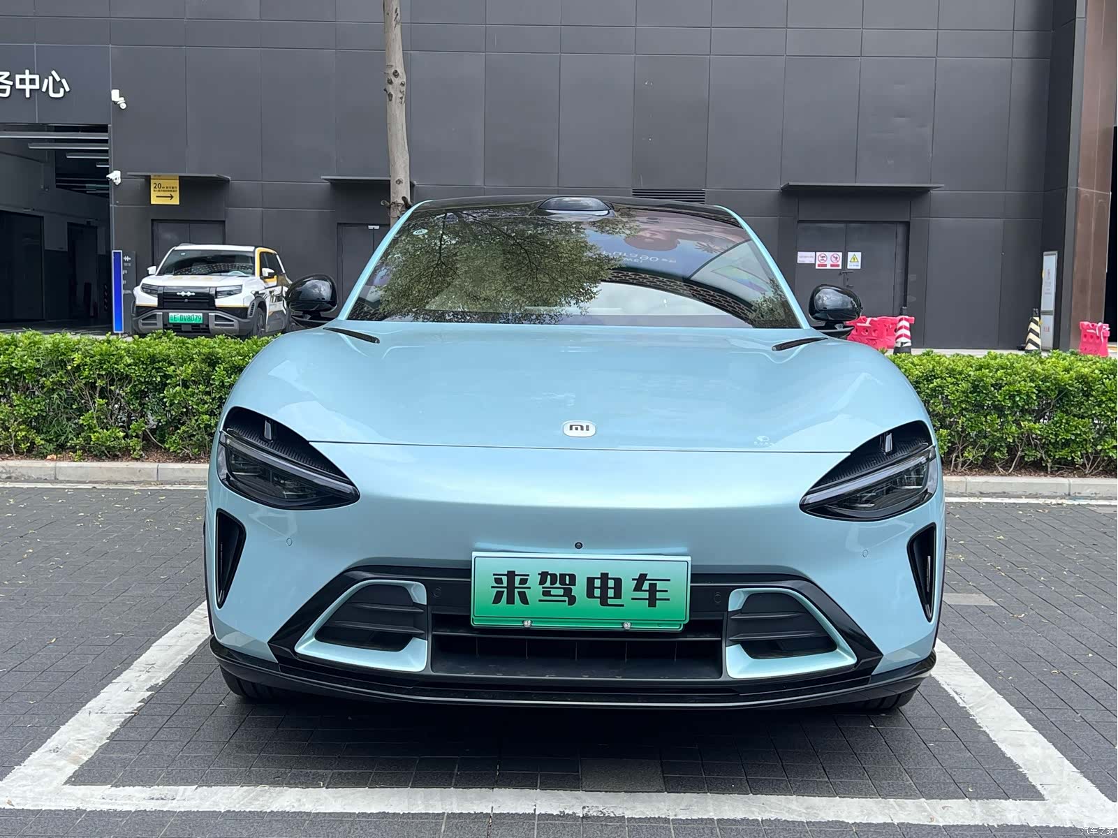 Xiaomi YU7, 2025 2