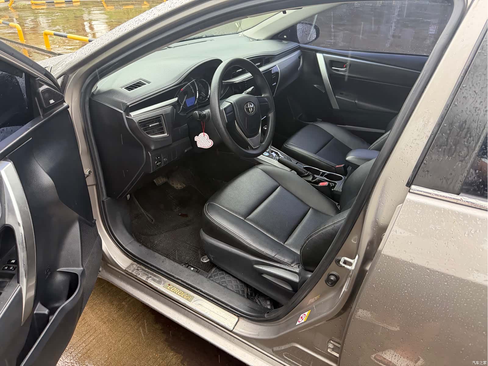 Toyota Corolla, 2015 8