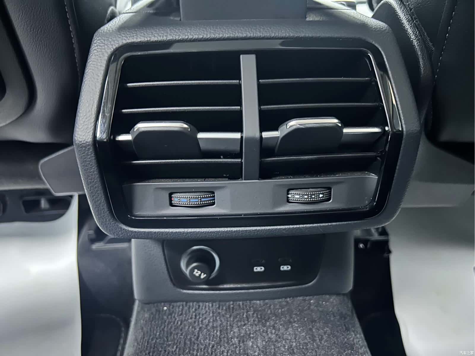 Audi Q3, 2022 18