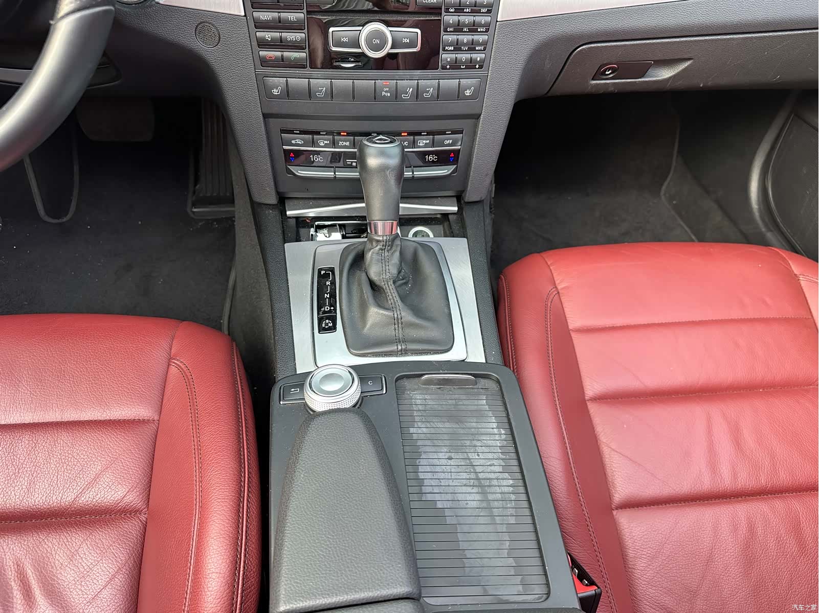 Mercedes-Benz E-Class, 2012 25
