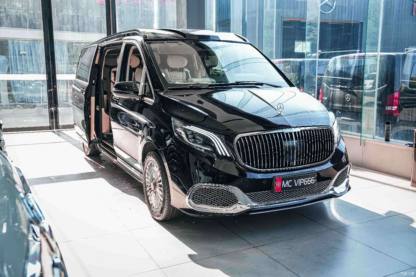 Mercedes-Benz 7, 2024 3