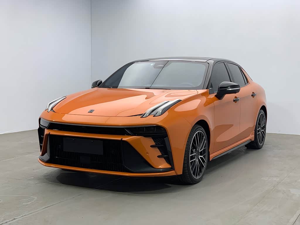 Lynk & Co 03