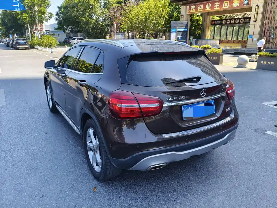 Mercedes-Benz GLA