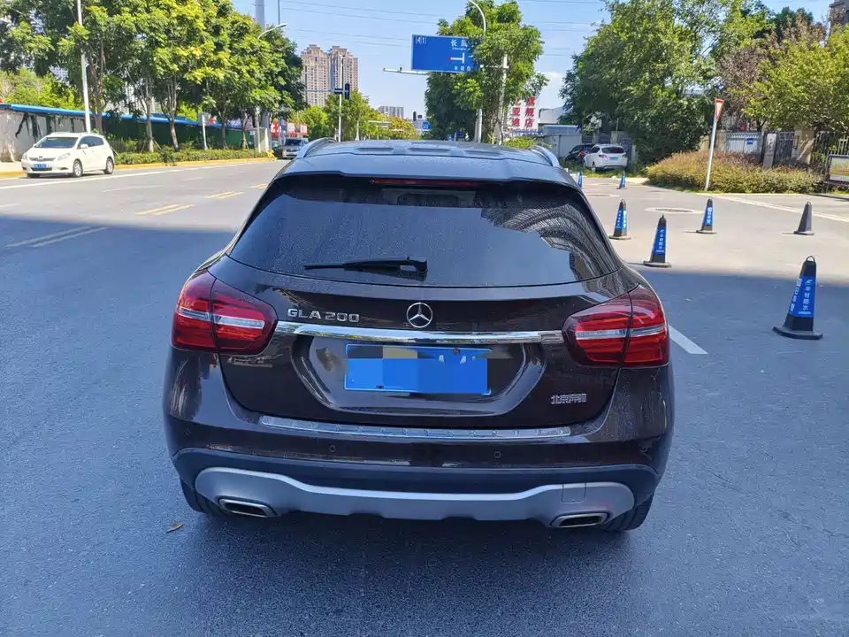 Mercedes-Benz GLA