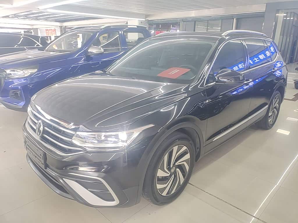 Volkswagen Tiguan L L 2022 330TSI AT Smart