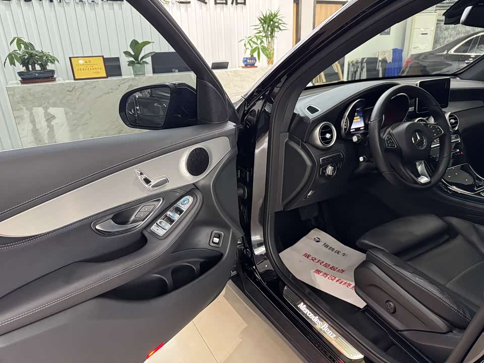 Mercedes-Benz GLC Mercedes-Benz GLC