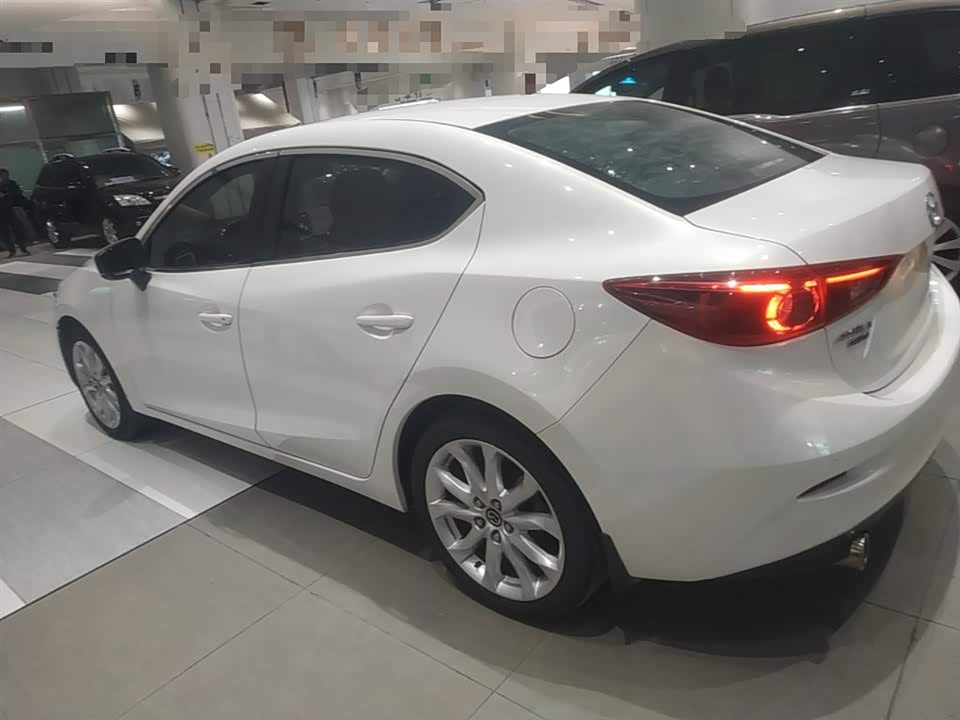Mazda 3 Angkesaila