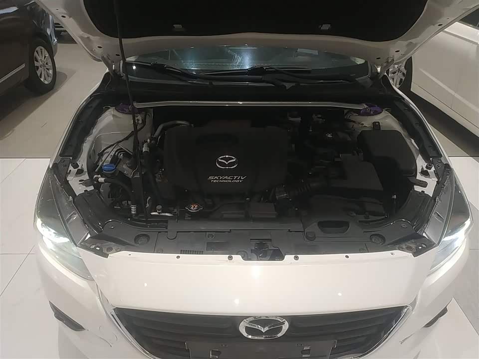 Mazda 3 Angkesaila