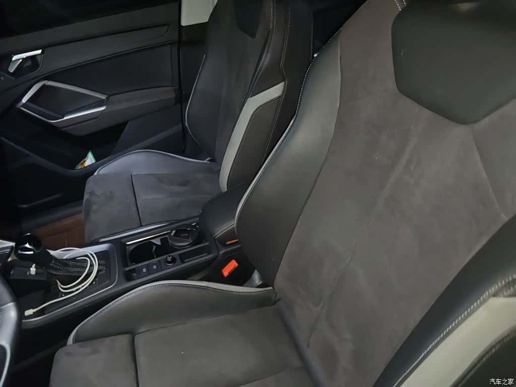 Audi Q3, 2022 11