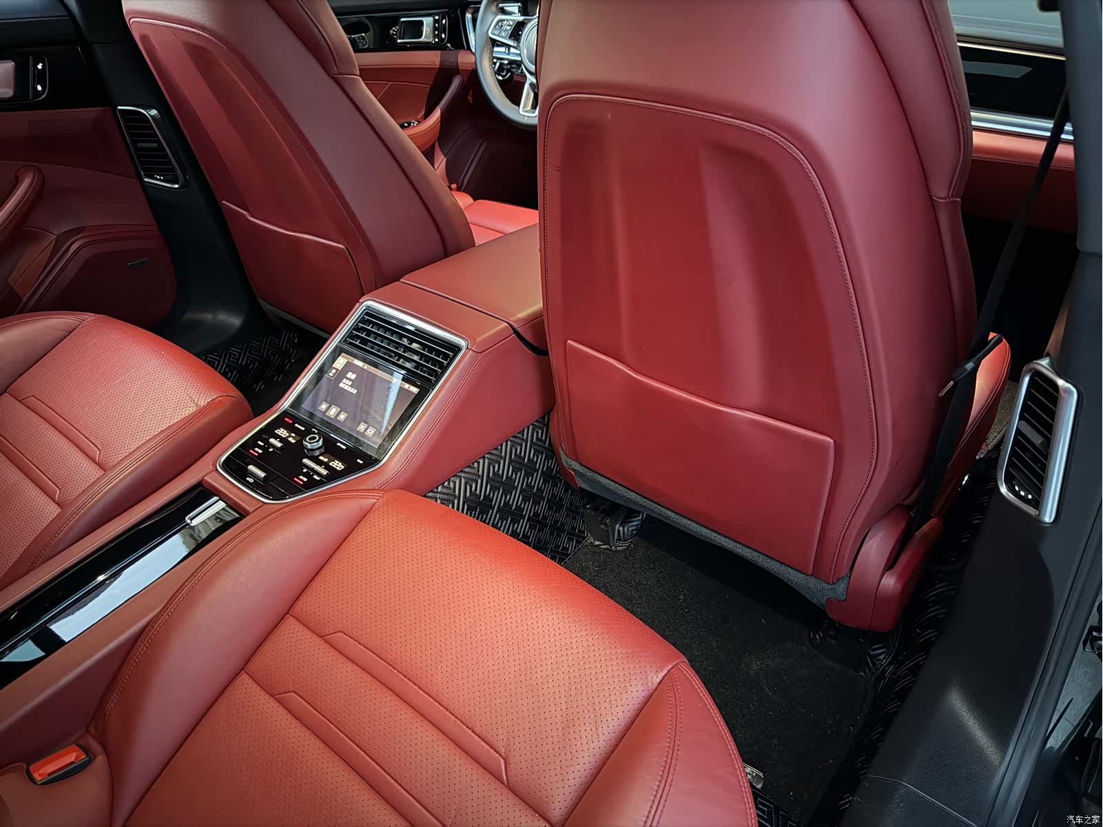 Porsche Panamera, 2018 30