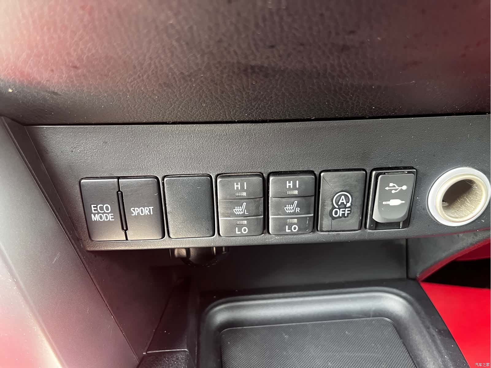 Toyota RAV4, 2017 13