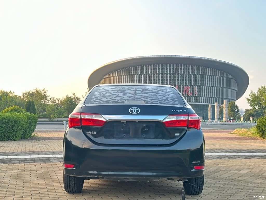 Toyota Corolla, 2015 все фото