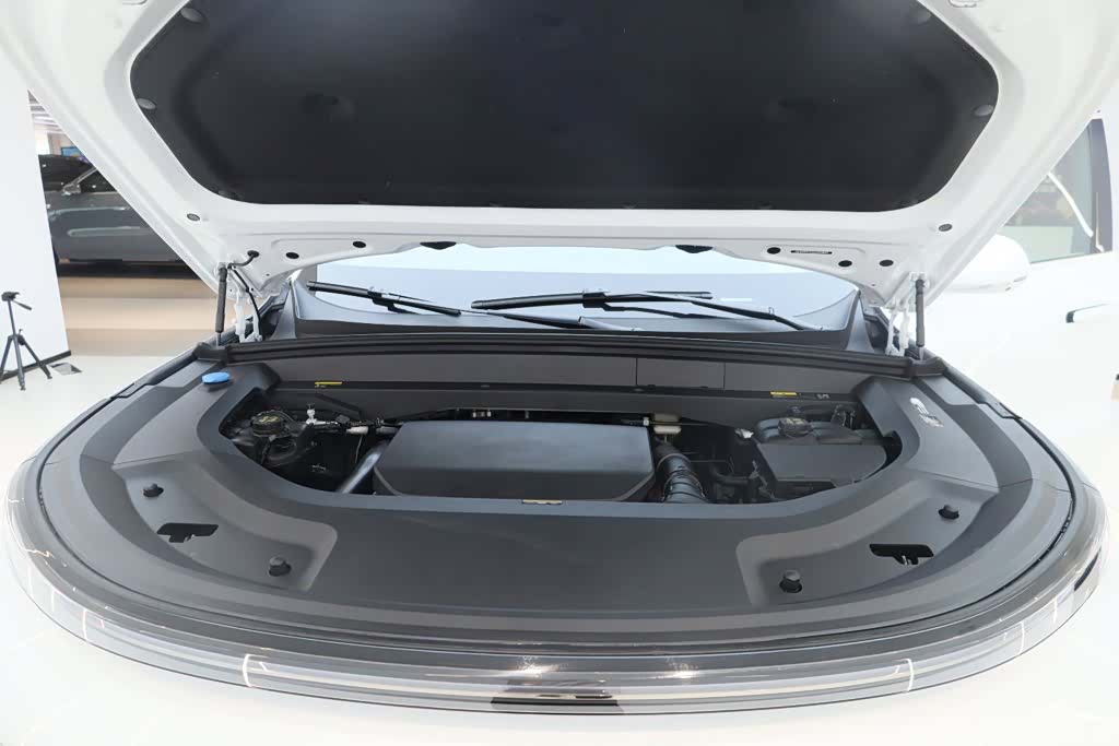 Li Auto L8, 2026 12