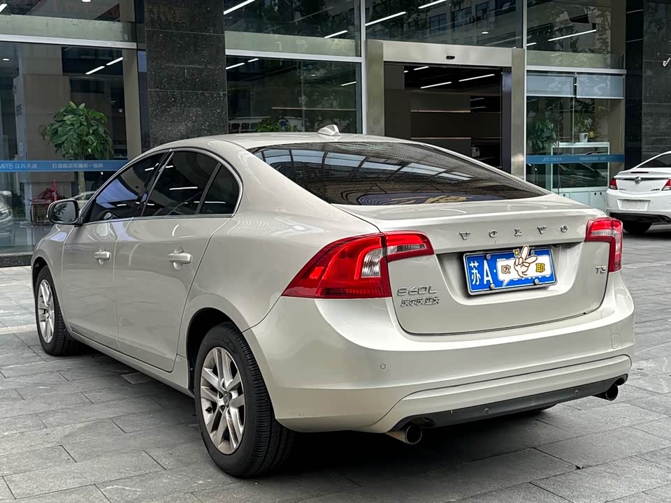 Volvo S60