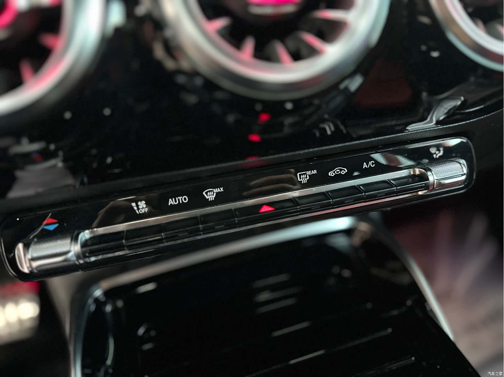 Mercedes-Benz CLA, 2022 10