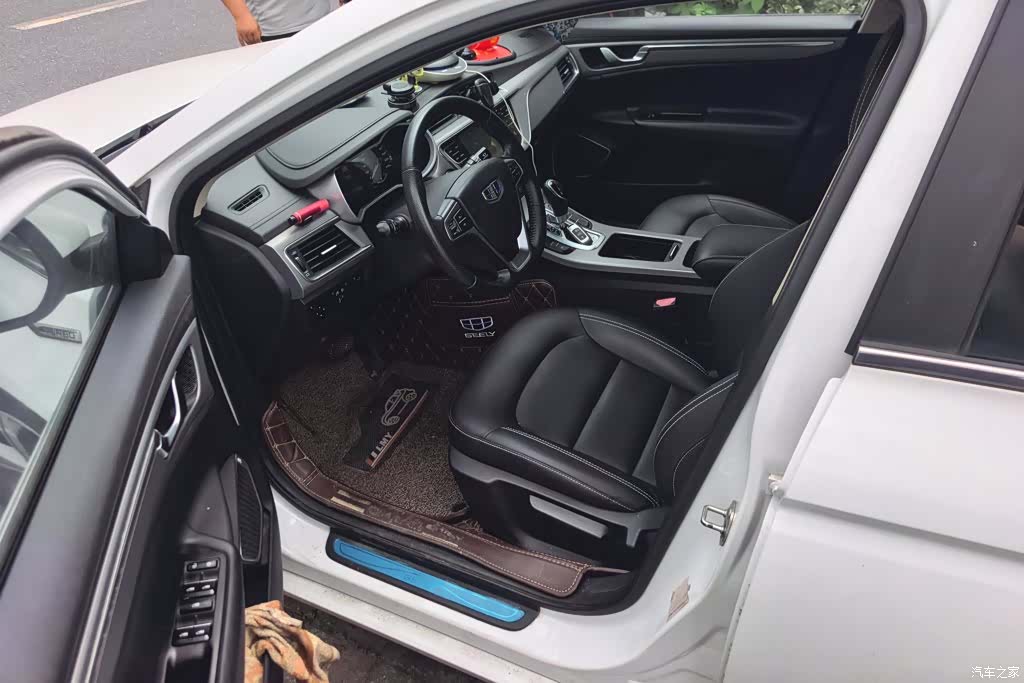 Geely Emgrand, 2018 9