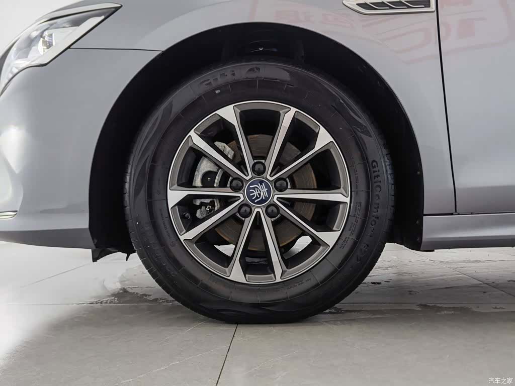 BYD Qin, 2023 17