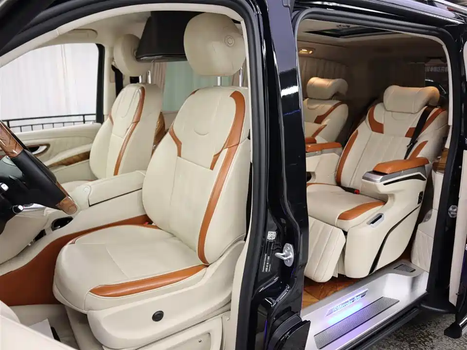 Mercedes-Benz V-class