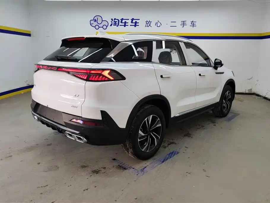 BAIC Beijing X7