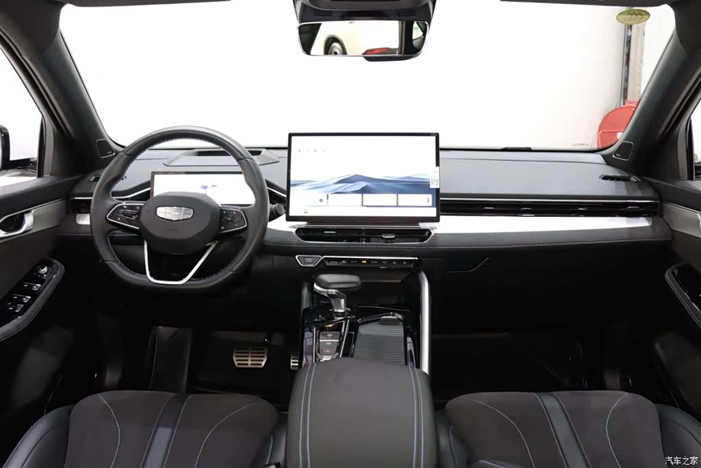 Geely Preface, 2025 11