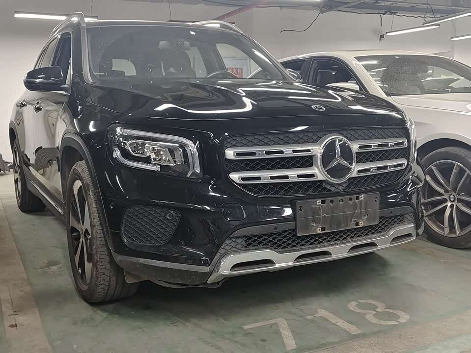 Mercedes-Benz GLB Mercedes-Benz GLB