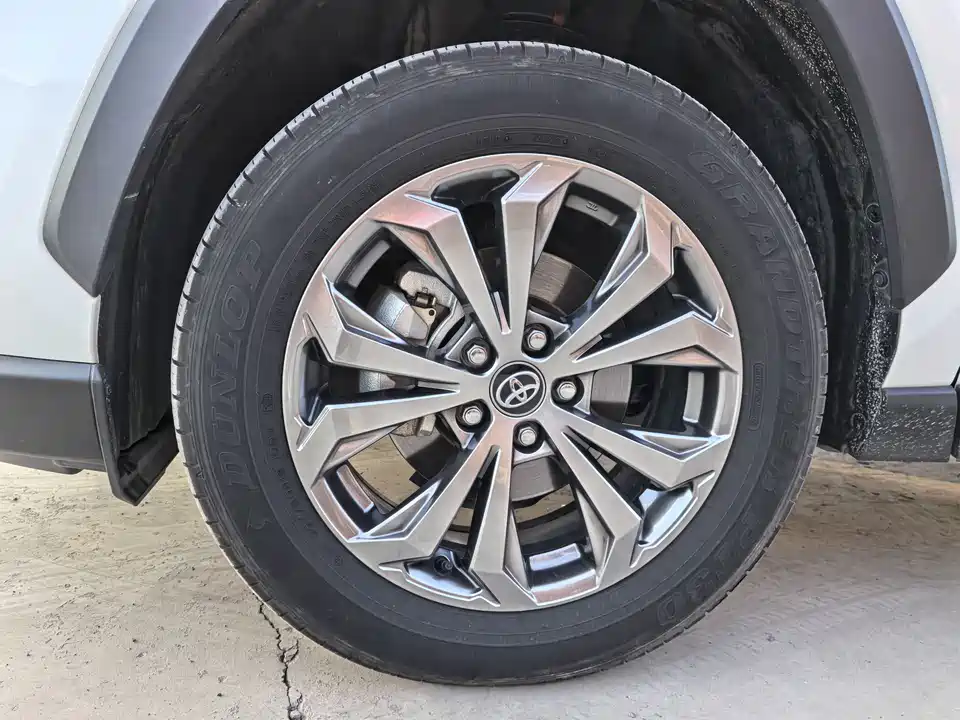 Toyota RAV4 Rongfang