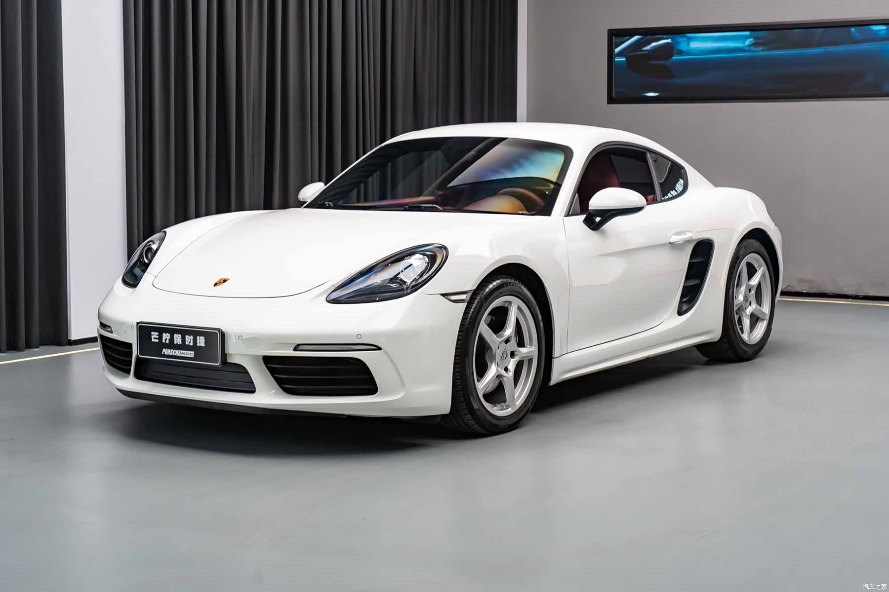 Porsche Cayman, 2018 1