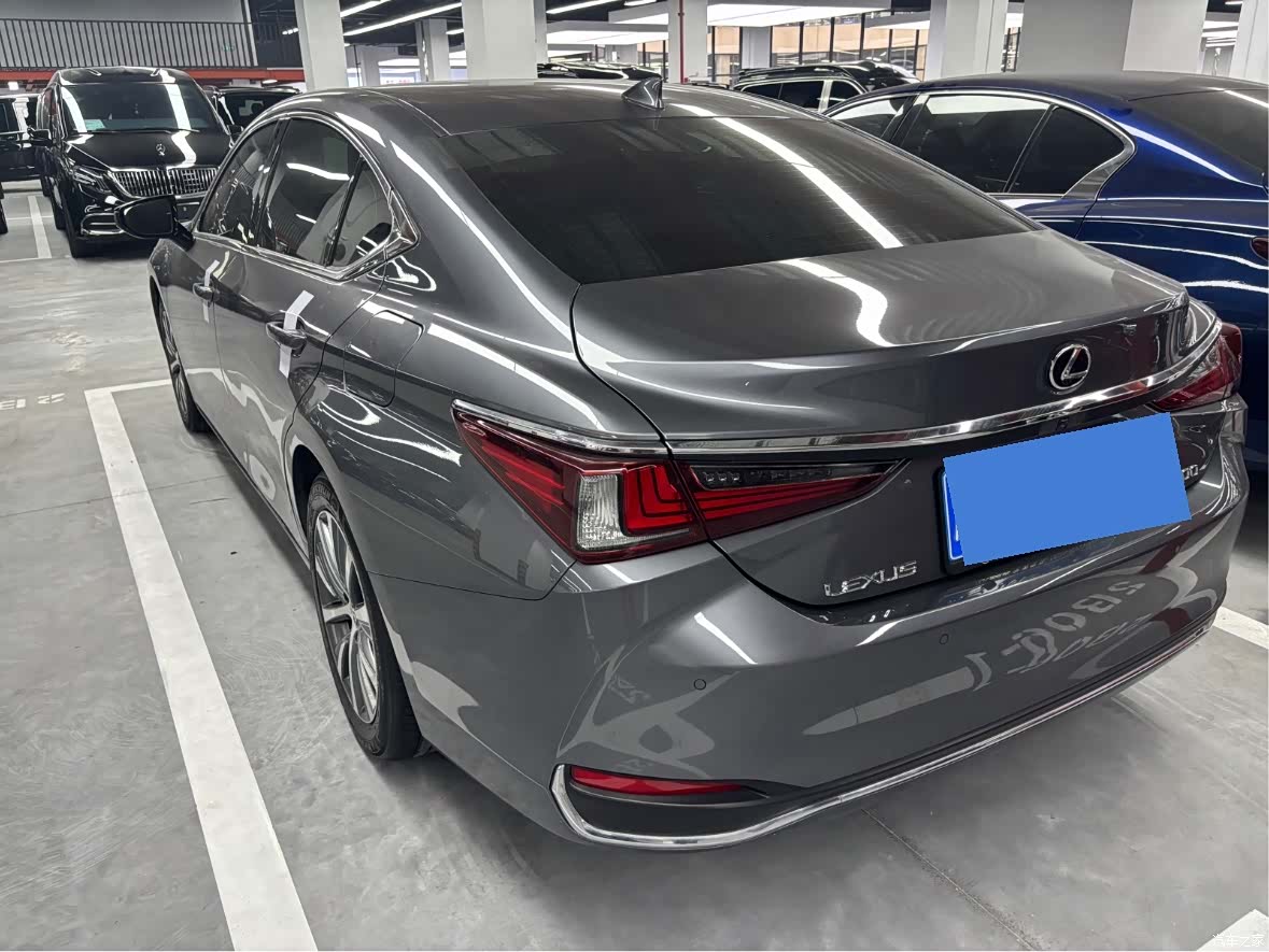 Lexus ES, 2020 9