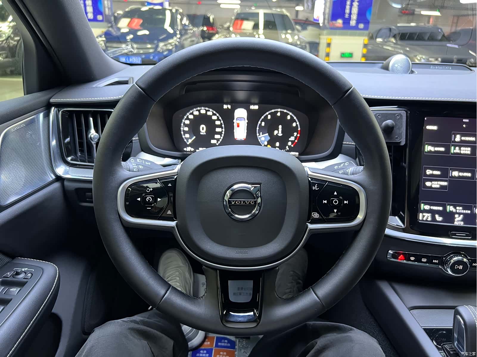 Volvo V60, 2022 все фото