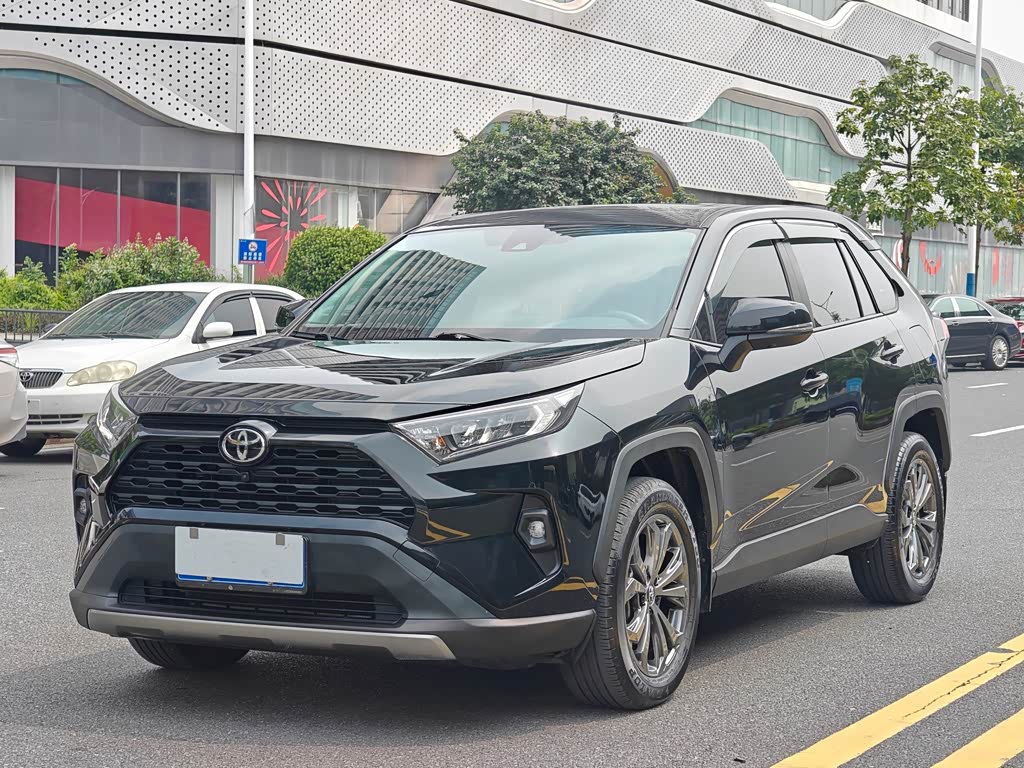 Toyota RAV4 2023 2.0L CVT