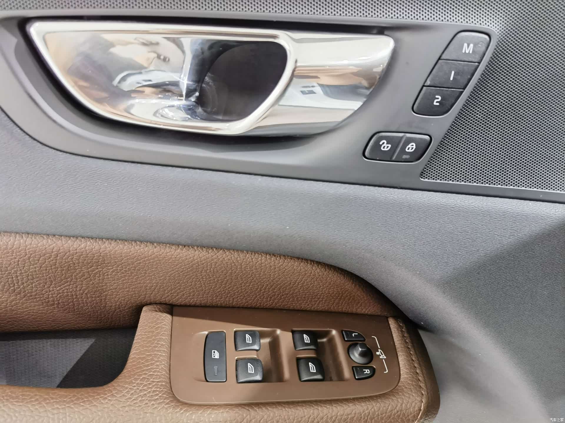 Volvo XC60, 2018 все фото