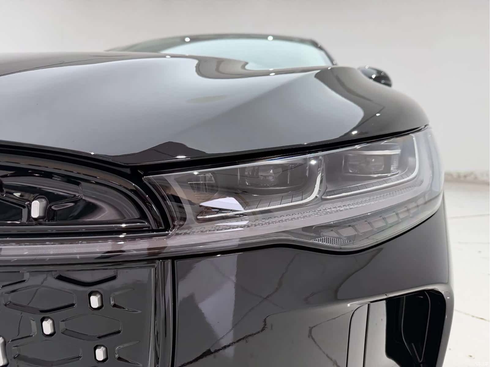 Lincoln Z, 2025 2