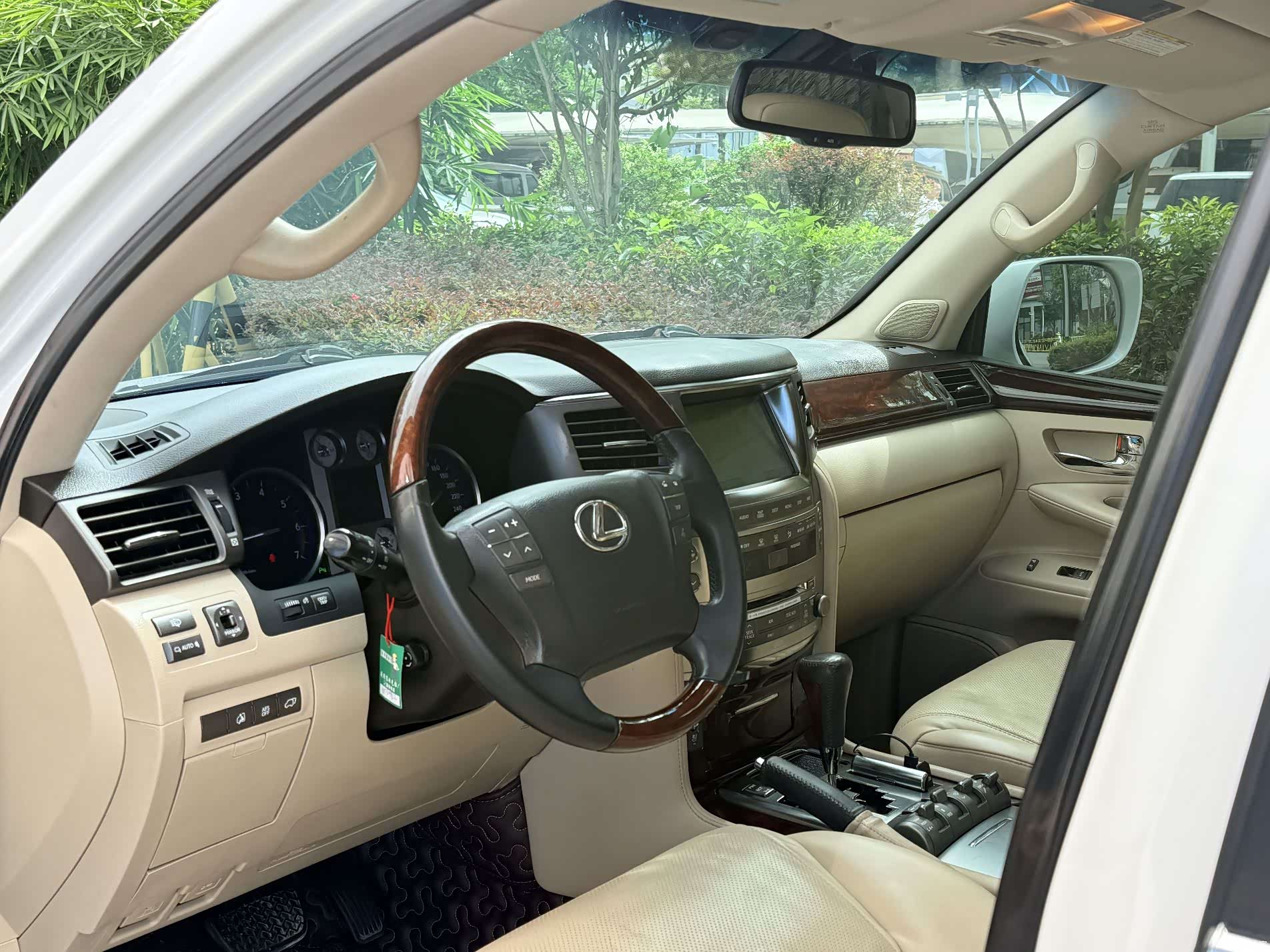 Lexus LX, 2008 16