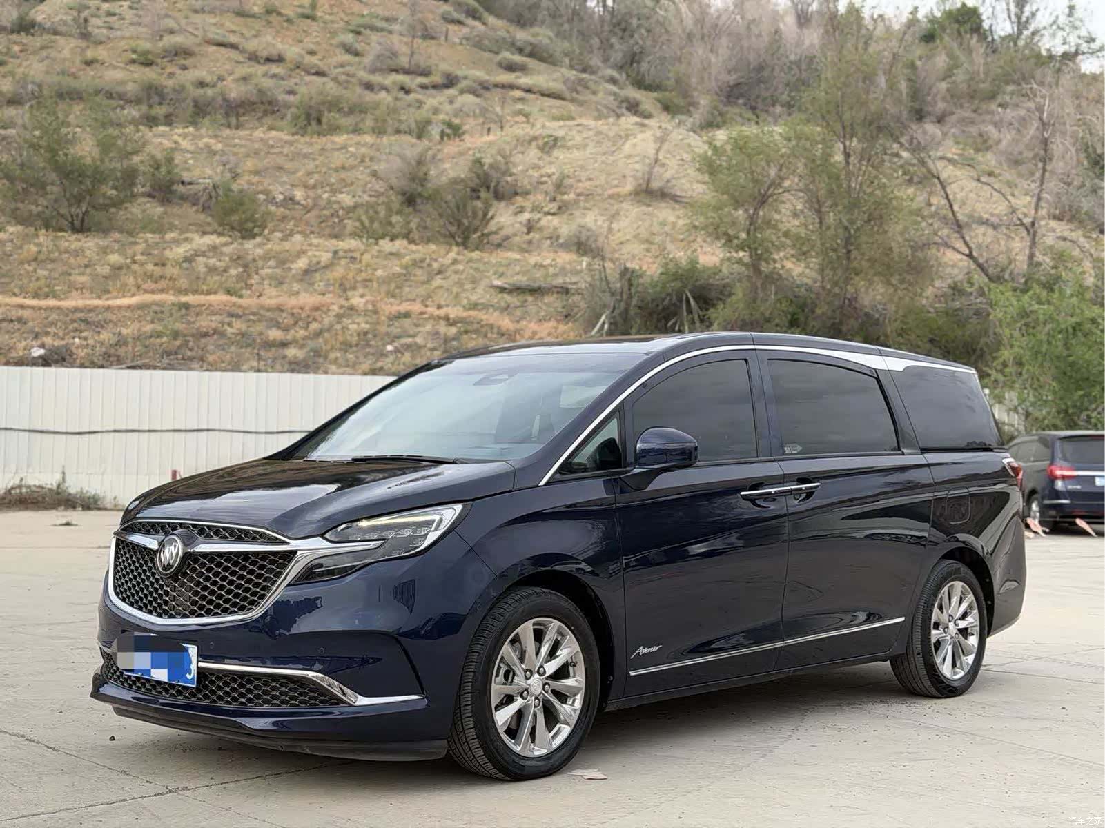 Buick GL8, 2021 1