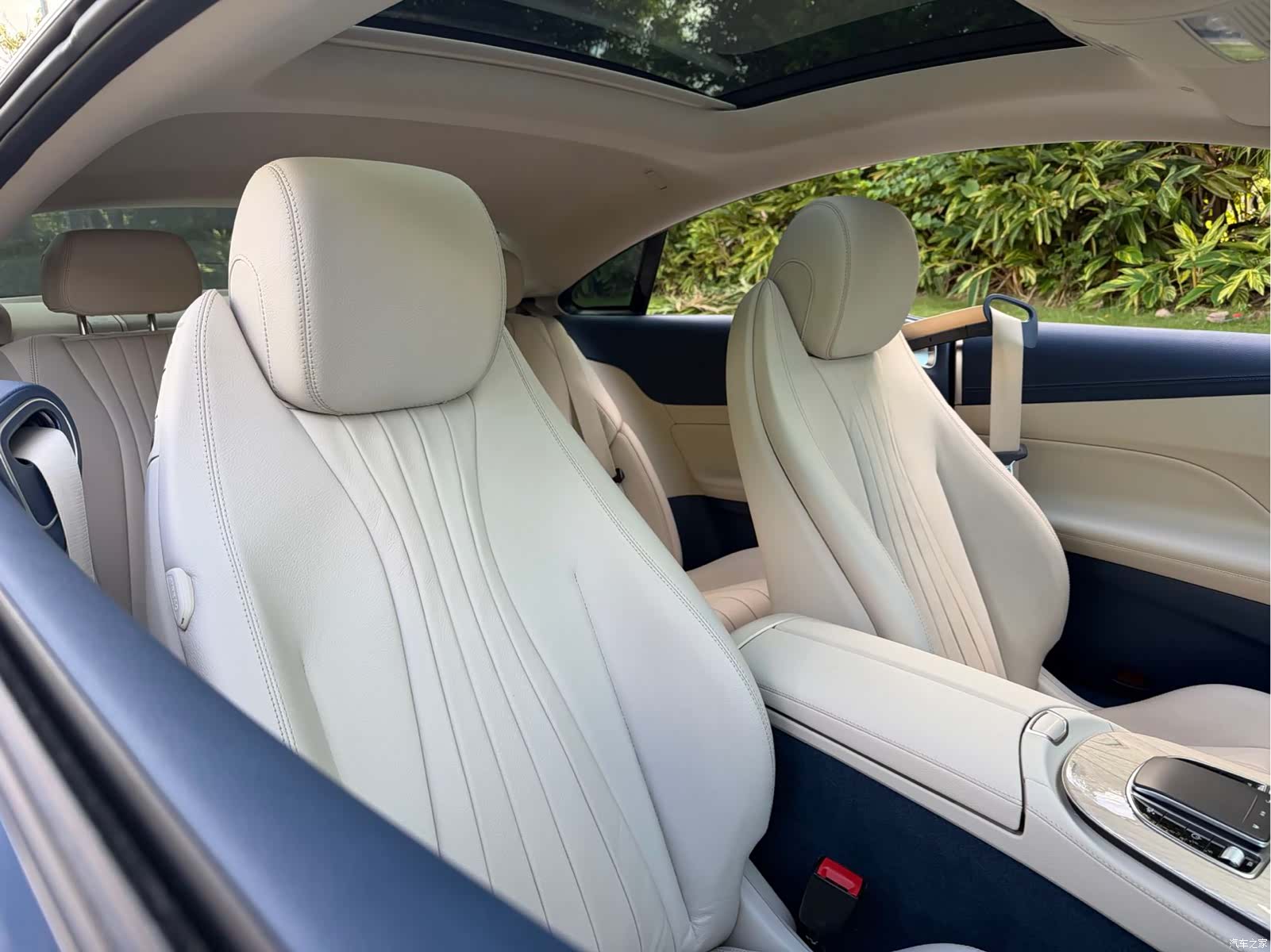 Mercedes-Benz E-Class, 2024 10
