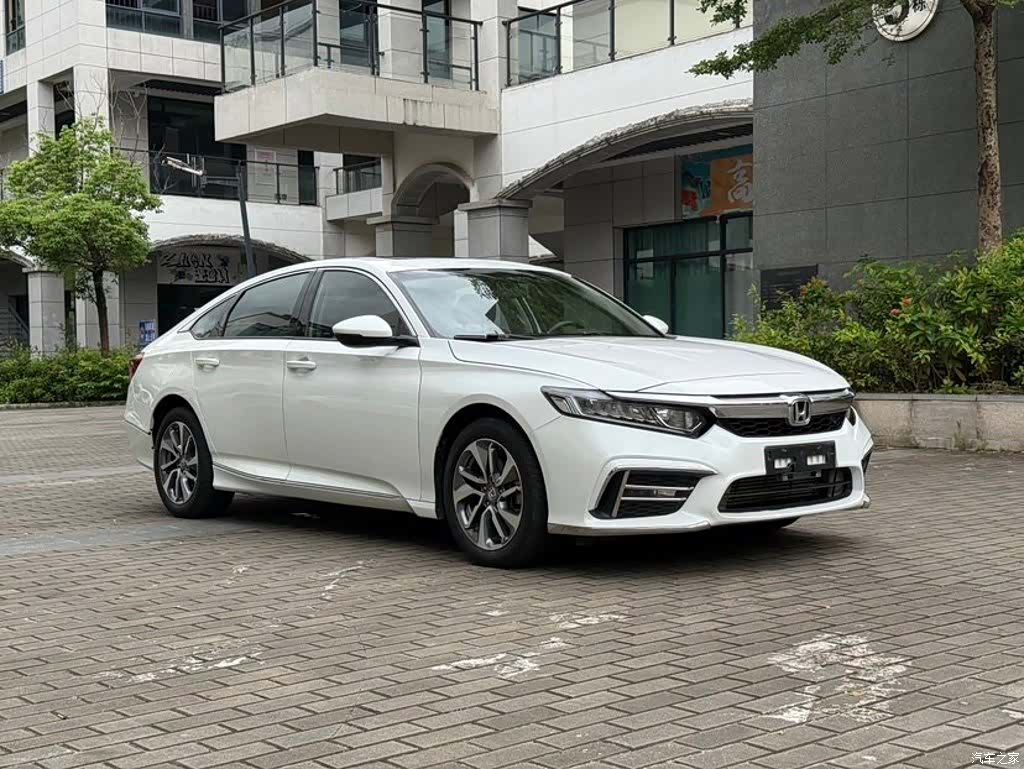 Honda Inspire, 2019 3