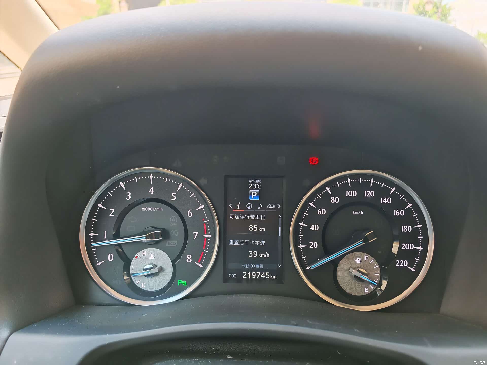Toyota Alphard, 2016 4