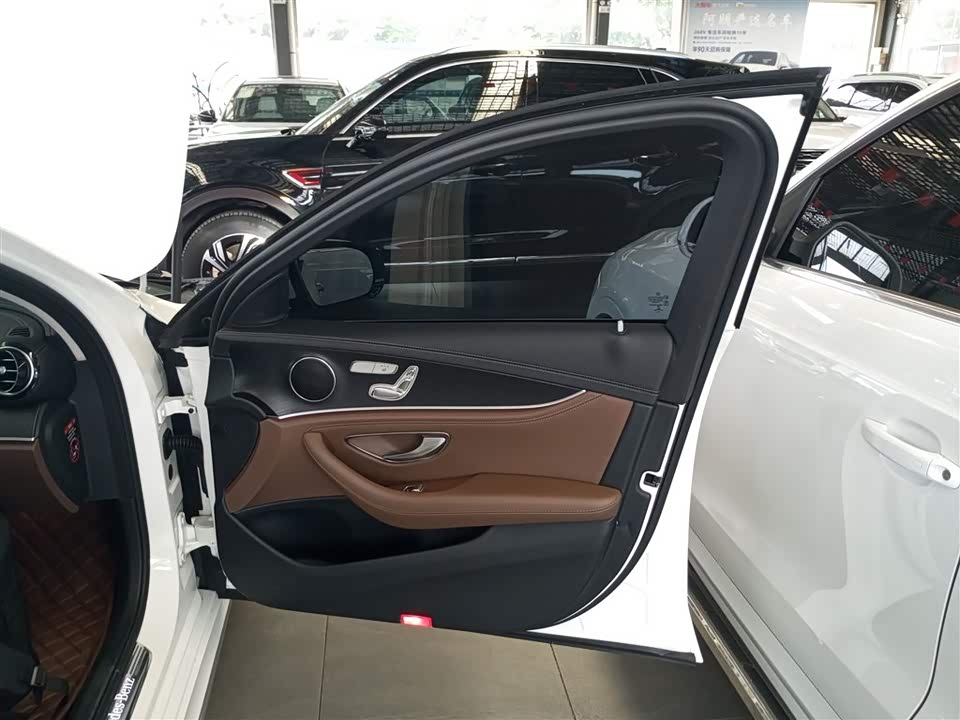 Mercedes-Benz E-class Mercedes-Benz E-class