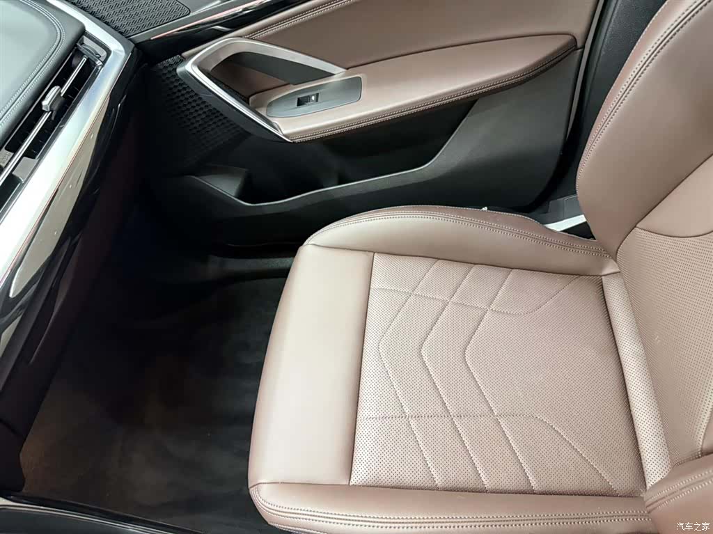 BMW X1, 2023 12