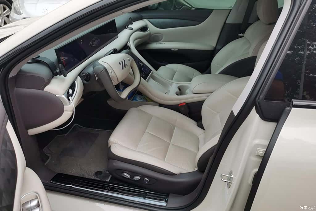 IM Motors L6, 2024 9