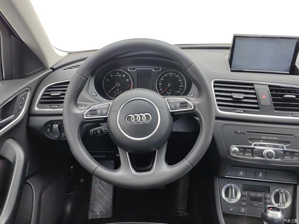 Audi Q3, 2014 11