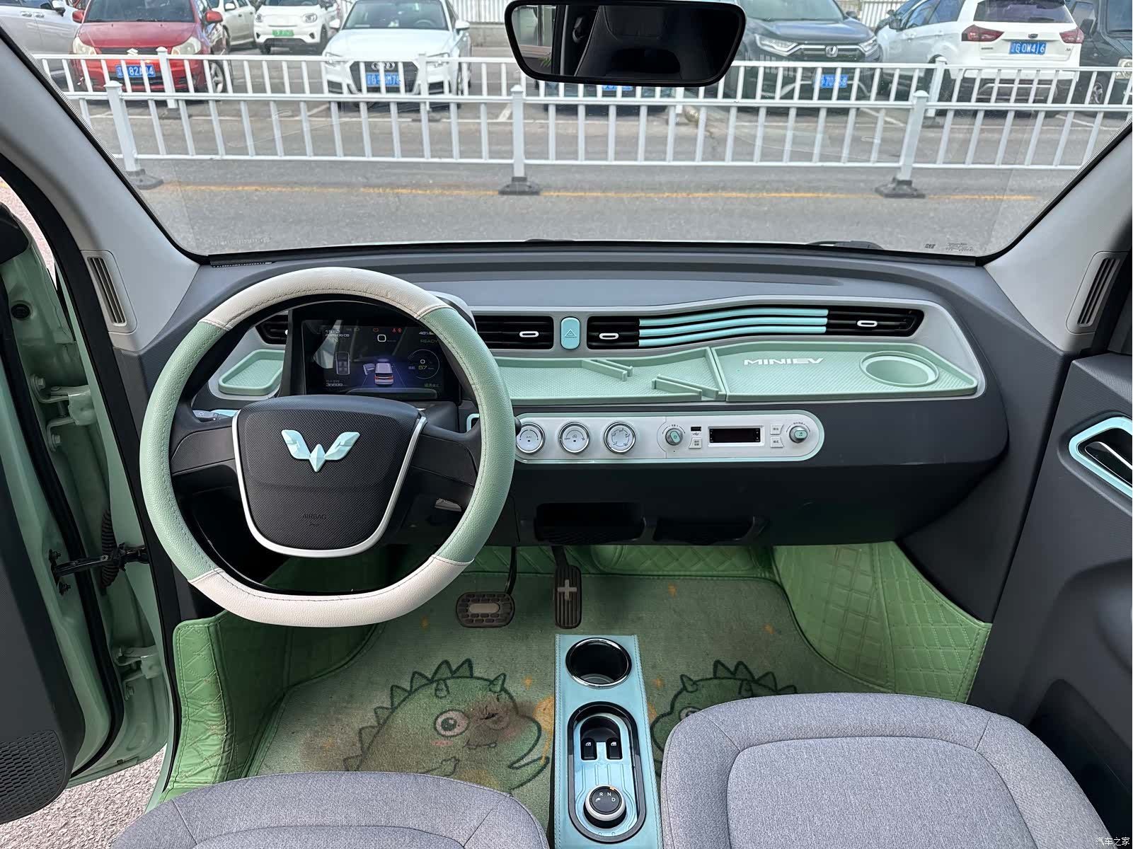 Wuling MINIEV, 2021 10