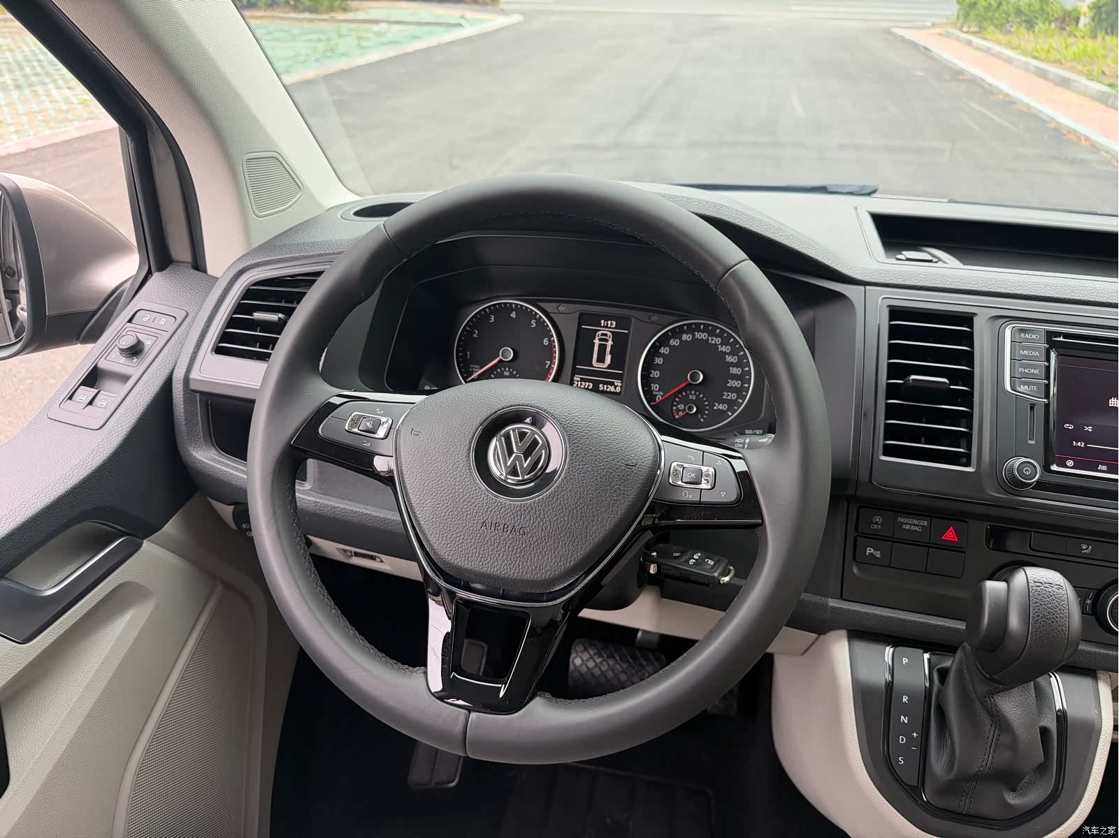 Volkswagen 8, 2017 10
