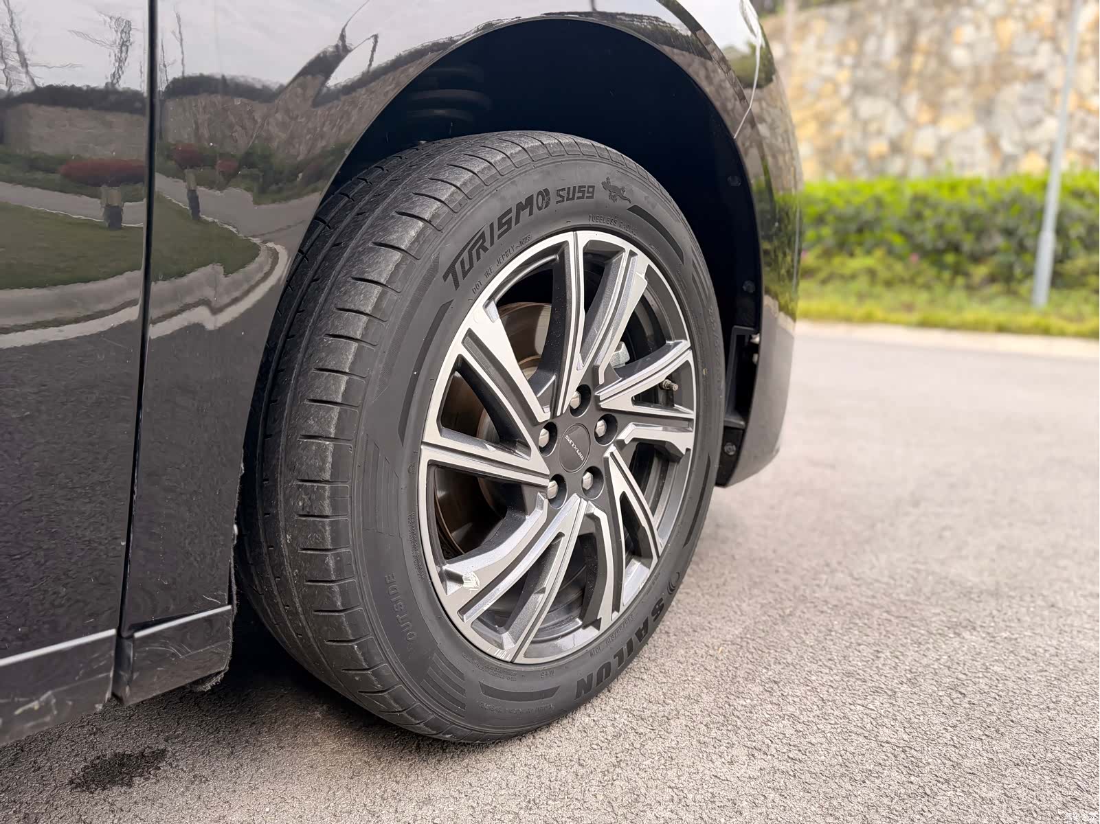 Maxus G90, 2023 19