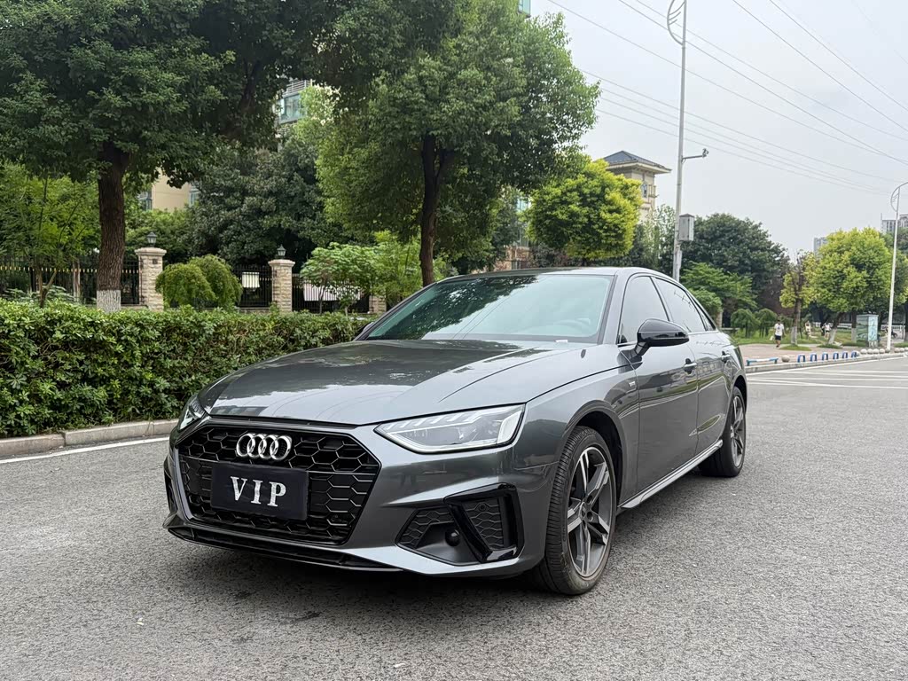 Audi A4L 2022 40 TFSI Luxury
