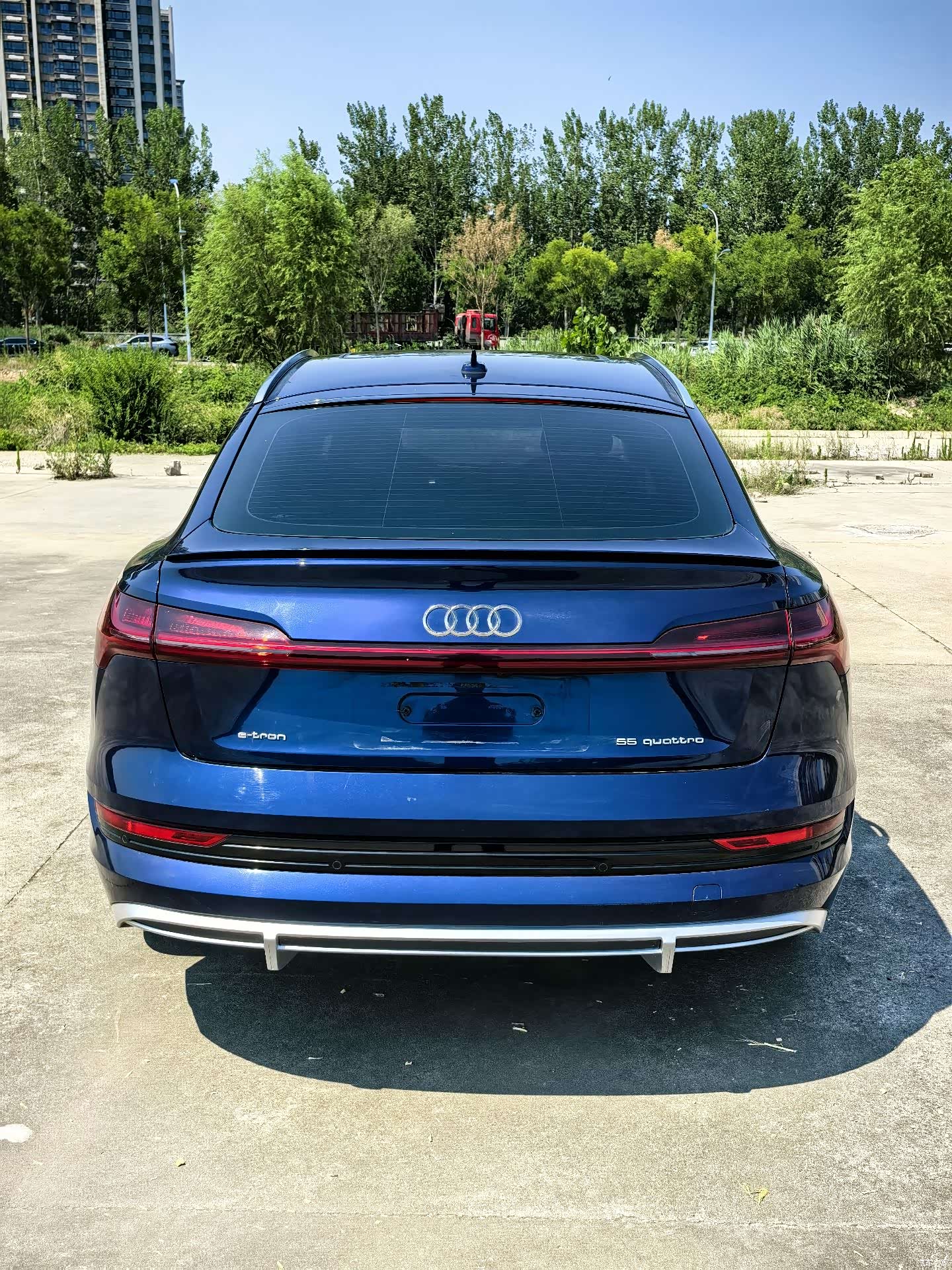 Audi e-tron, 2021 все фото